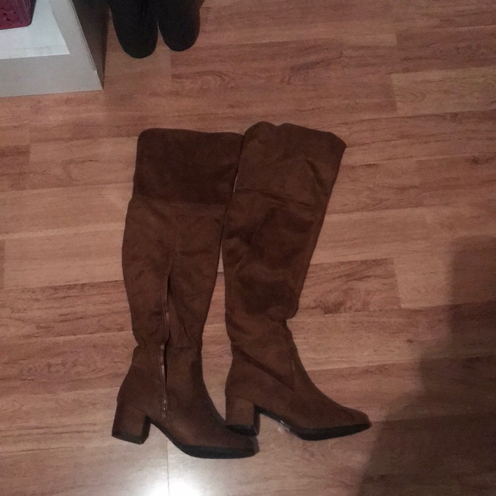 NEVER WORN Brown over the knee boots